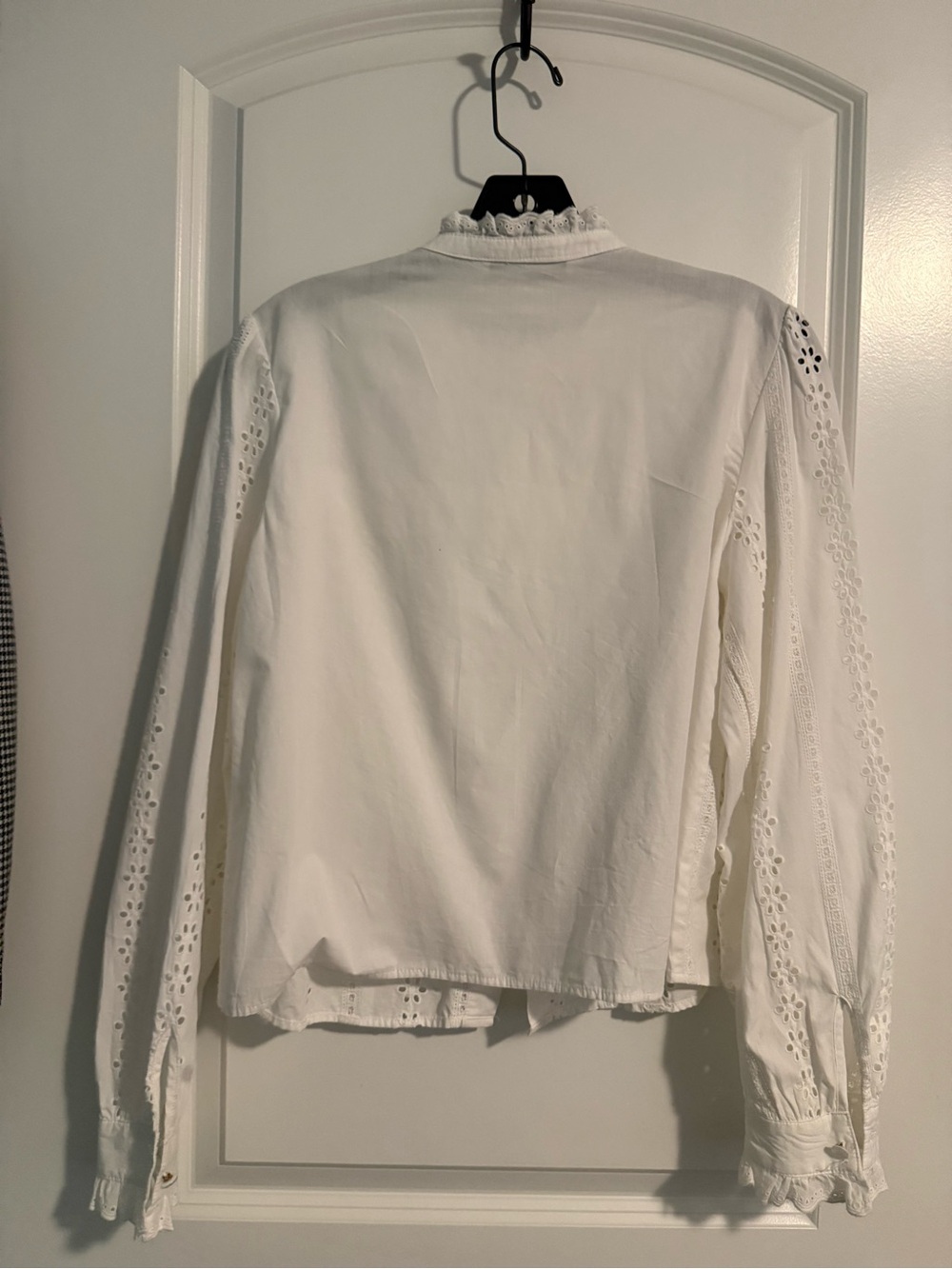 Zara White Eyelet Ruffle Front Button Blouse - Picture 2 of 8